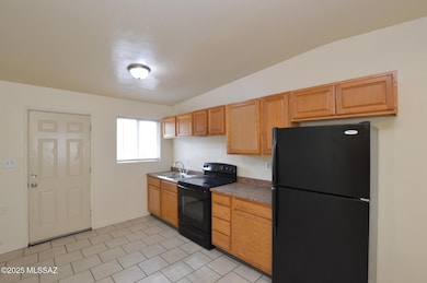 39 W 30th St unit B, Tucson, AZ 85713 - photo 2