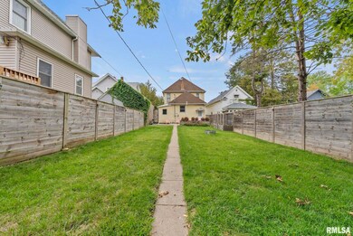 2105 Farnam St, Davenport, IA 52803 - photo 6