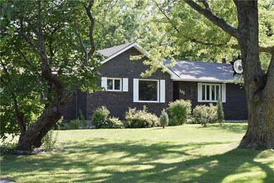 305 E Walnut St, Raymore, MO 64083 - photo 2