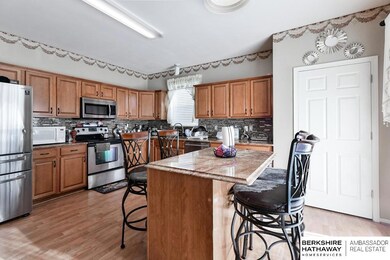909 Port Royal Dr, Papillion, NE 68046 - photo 5