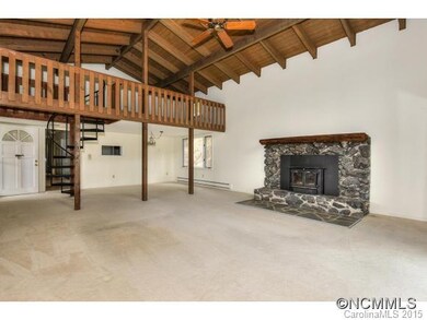 living room w/fireplace