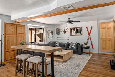 656 Aspen Dr-40
