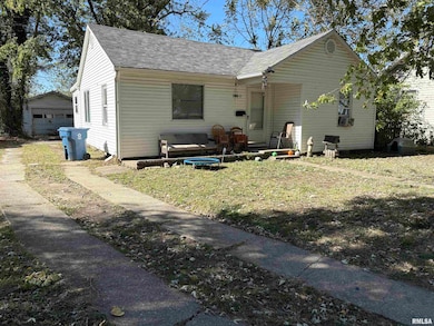 1210 S Hickory St, Centralia, IL 62801 - photo 2