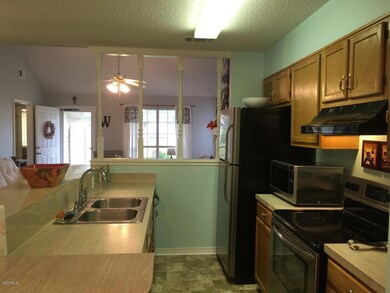 KITCHEN TO LIVING