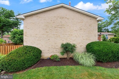 8130 Fallow Dr, Gaithersburg, MD 20877 - photo 5