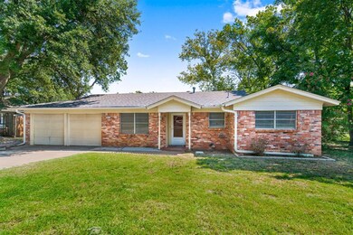 1156 Simpson Dr, Hurst, TX 76053 - photo 2