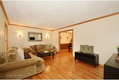 402 Kickapoo Ave, Batavia, IL 60510 - photo 2