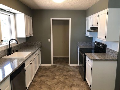 1779 Hamilton Ln, Grants Pass, OR 97527 - photo 3