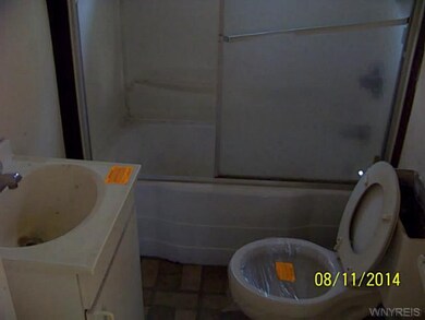 Bathroom 1st floor