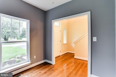 6327 Barnett Ave, Eldersburg, MD 21784 - photo 2