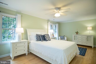 213 Great Falls St, Falls Church, VA 22046 - photo 5