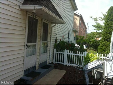 317 Taylor St, Riverside, NJ 08075 - photo 3