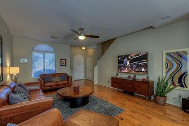 005_Living Room