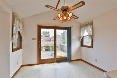 9035 Pineview Ln, Crown Point, IN 46307 - photo 4