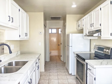 124 E Elm (128)