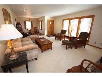 2524 Sycamore St, Columbus, IN 47201 - photo 3