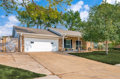 2244 Shady Brook Dr, Bedford, TX 76021 - photo 2