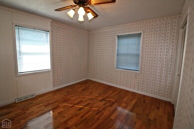 208 Keasler Dr, Paragould, AR 72450 - photo 3