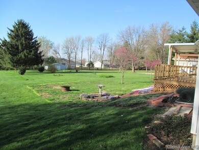 2327 Mound Rd, Jacksonville, IL 62650 - photo 2