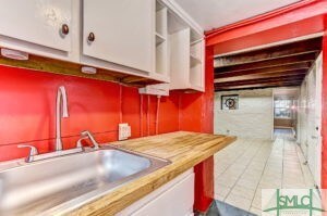 117 E Jones St unit Garden, Savannah, GA 31401 - photo 4