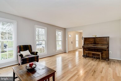 18100 Headwaters Dr, Olney, MD 20832 - photo 3