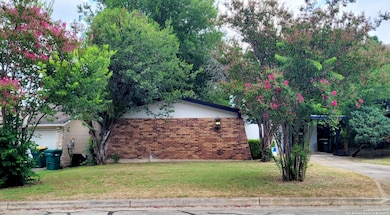 12313 Trailing Oaks St, Live Oak, TX 78233 - photo 2