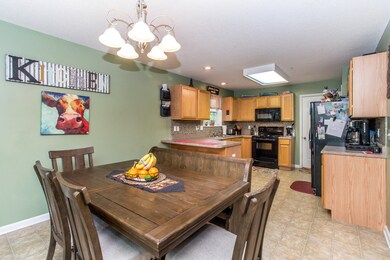 Dining/Kitchen