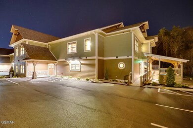 Cabin with Parking