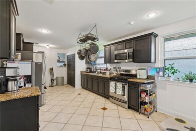 1425 Reynes St, New Orleans, LA 70117 - photo 5