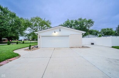 9423 N Keith Dr E, Columbus, IN 47203 - photo 5
