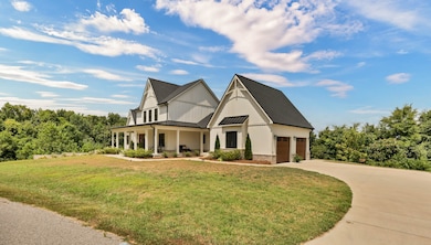 3255 Harris Cir, Palmyra, TN 37142 - photo 2