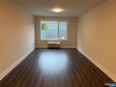 470 Main St unit 510, Fort Lee, NJ 07024 - photo 4