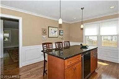 2208 Boxwood Dr, Falls Church, VA 22043 - photo 5