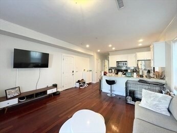 35 Magnolia Ave unit 2, Cambridge, MA 02138 - photo 5
