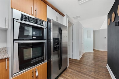 170 SE 14th St unit 1604, Miami, FL 33131 - photo 5