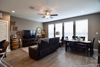 1511 E Sandalwood Ln unit 11, San Antonio, TX 78209 - photo 5