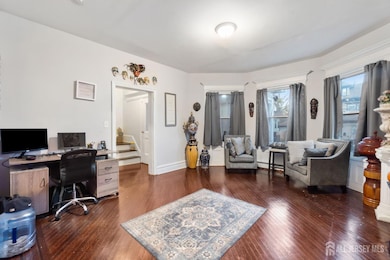 21-23 Leslie St unit 23, Newark, NJ 07108 - photo 4