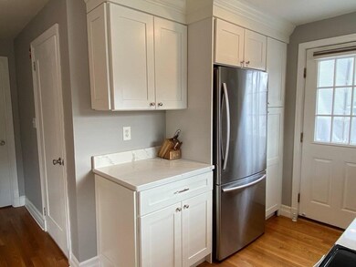 14 Salem St, Wilmington, MA 01887 - photo 5