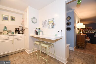 1498 Lowell Ct, Crofton, MD 21114 - photo 4