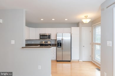 2418 Garnett Dr, Alexandria, VA 22311 - photo 6