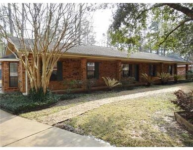 680 Goodacre St, Pineville, LA 71360 - photo 2