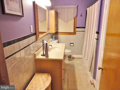 910 Aldon Rd, Claymont, DE 19703 - photo 7