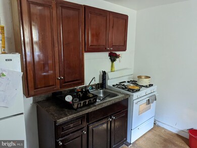 736 Ramona Gonzalez St, Camden, NJ 08103 - photo 2