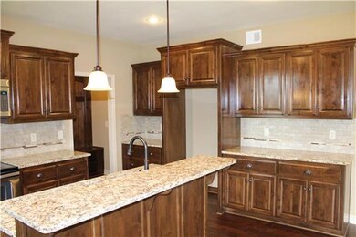 1513 SW 44th St, Lees Summit, MO 64082 - photo 5