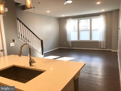 13317 Launders St, Herndon, VA 20171 - photo 7