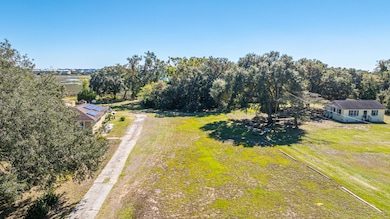1747 State Road S-10-432, James Island, SC 29412 - photo 2