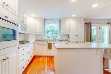 600 Trapelo Rd unit 16, Waltham, MA 02452 - photo 4