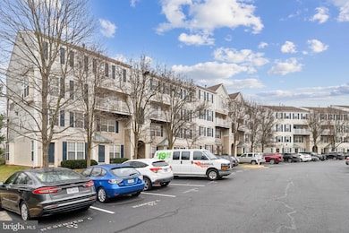 21830 Elkins Terrace unit 302, Sterling, VA 20166 - photo 3