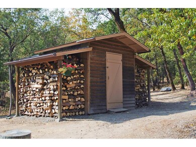 918 Peco Rd, Grants Pass, OR 97526 - photo 6