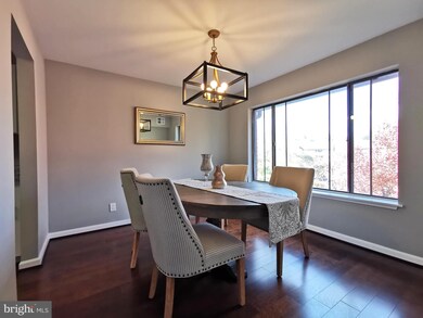 11409 Commonwealth Dr unit 303, Rockville, MD 20852 - photo 5